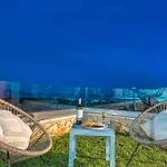 Pietra Caves Suites